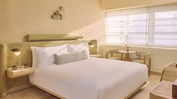 Biancheria da letto di alta qualità, materassi a doppio strato, minibar