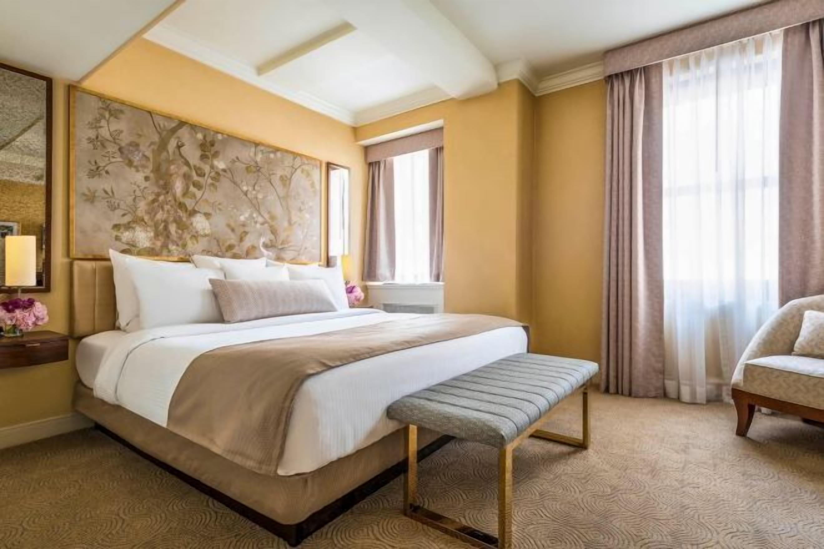 Premium bedding, in-room safe, desk, laptop workspace