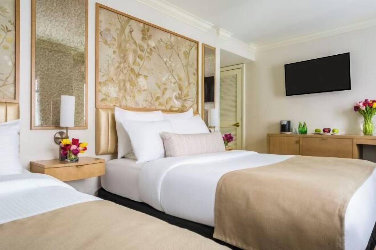 Premium bedding, in-room safe, desk, laptop workspace