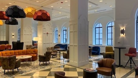 Sala de estar en el lobby