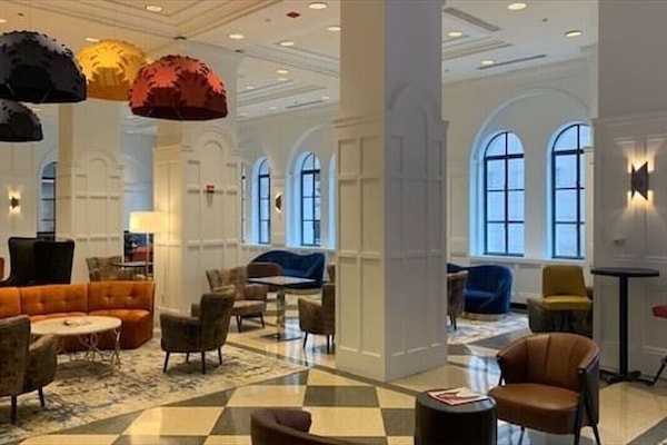 ロビー応接スペース