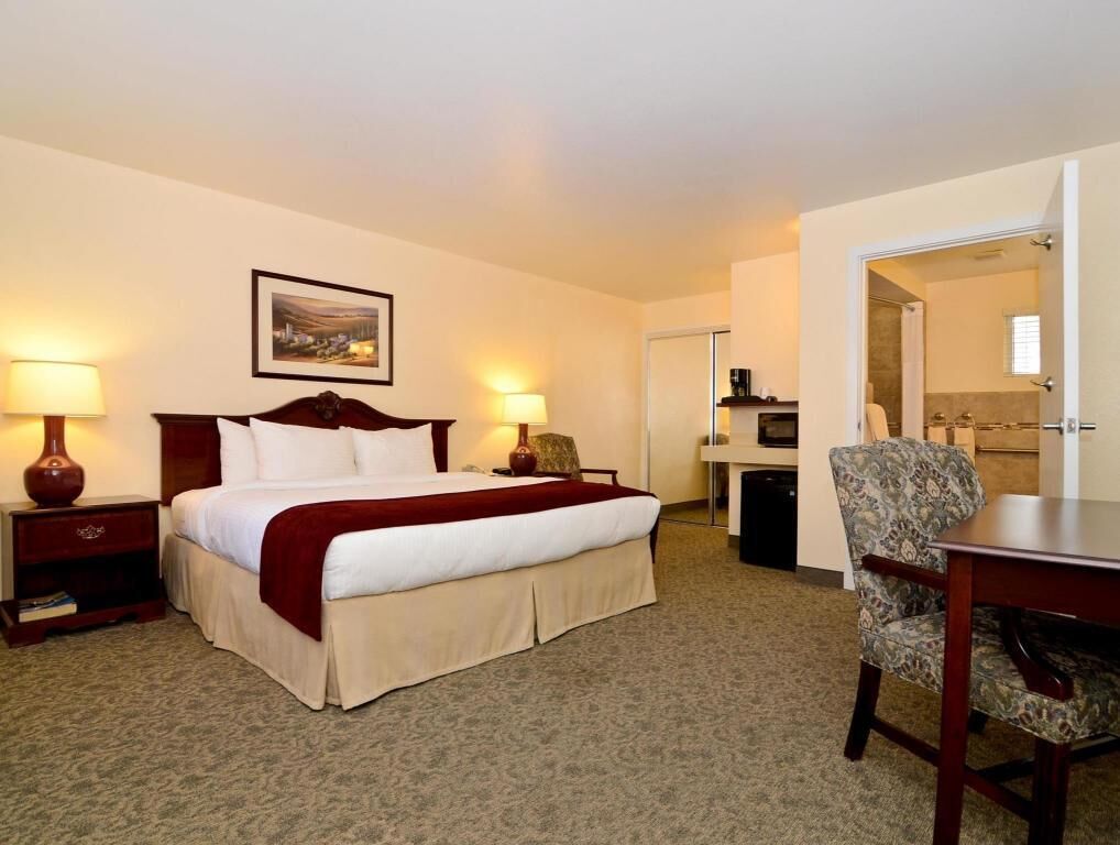 Desk, laptop workspace, iron/ironing board, WiFi