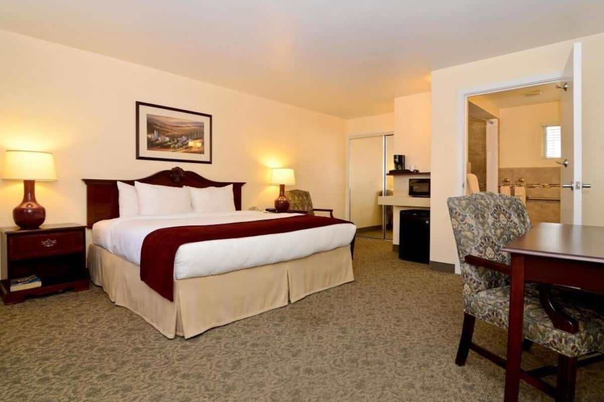 Bureau, espace de travail pour ordinateurs portables