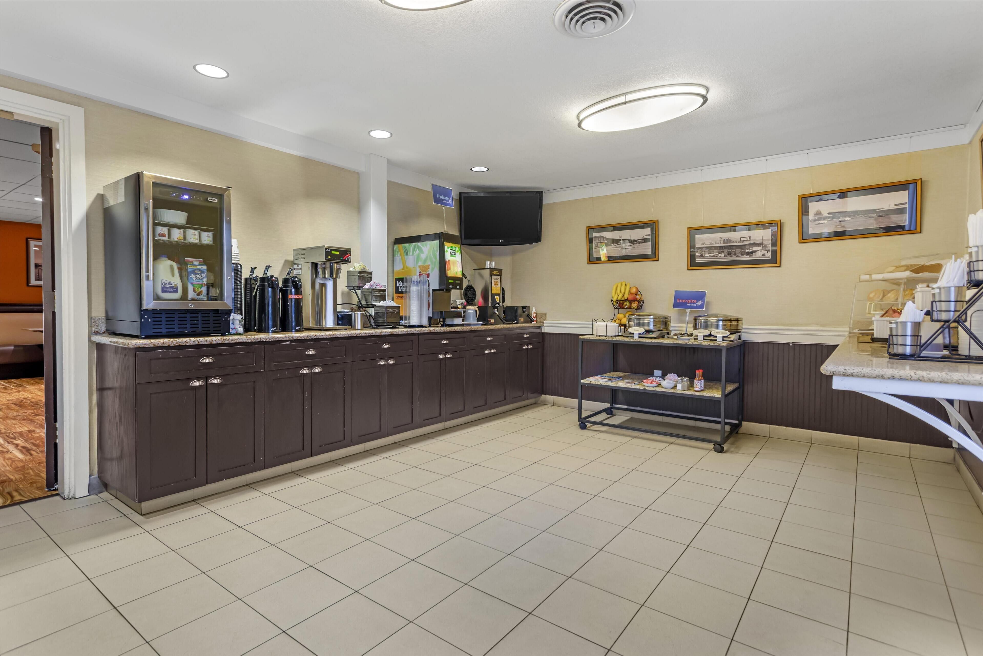 free daily continental breakfast