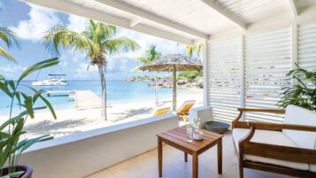 Room Beach Cabana | Minibar, in-room safe, free WiFi, bed sheets