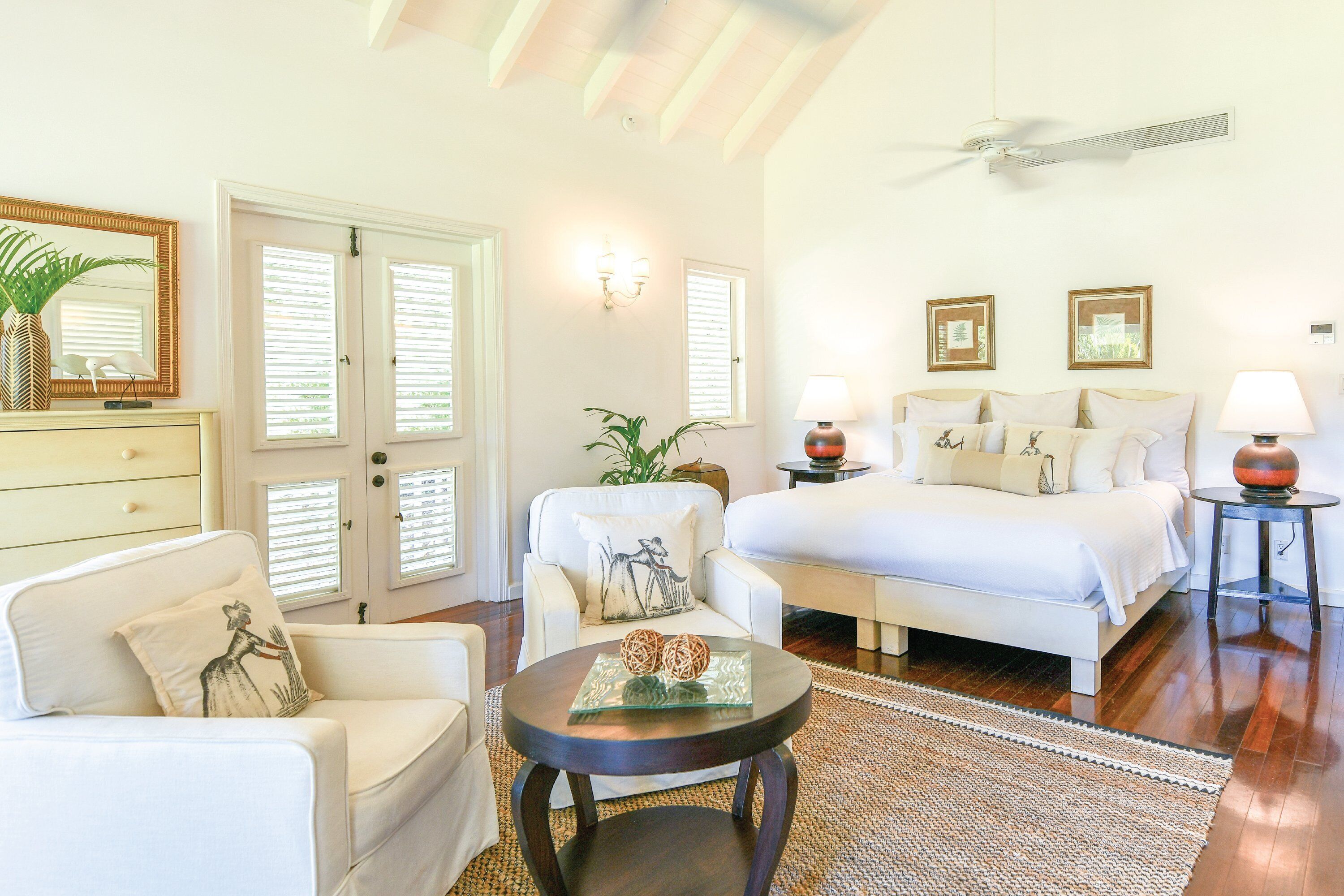 junior suite | 1 bedroom, minibar, in-room safe, free wifi