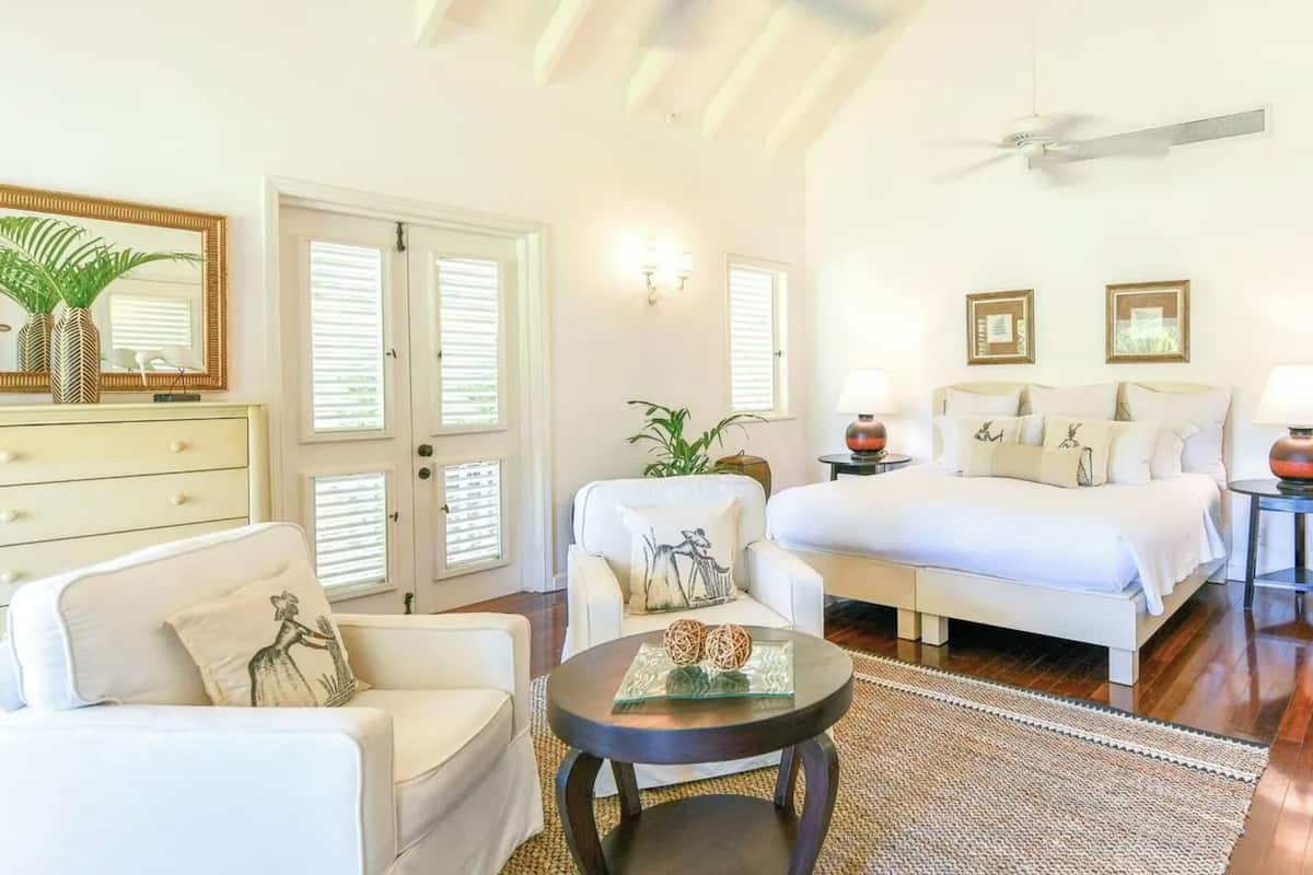 Junior Suite | 1 bedroom, minibar, in-room safe, free WiFi