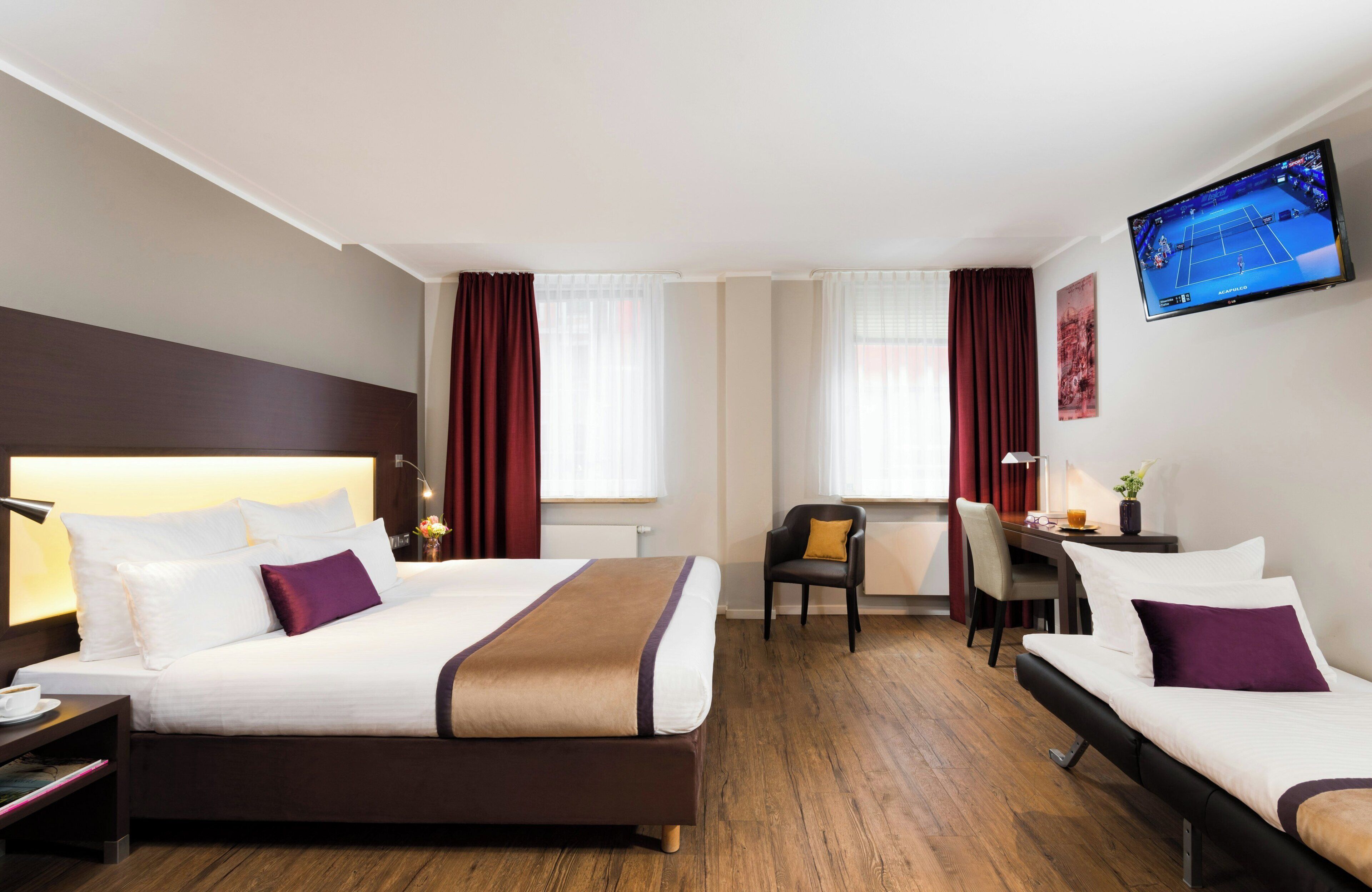 Coffres-forts dans les chambres, bureau, rideaux occultants