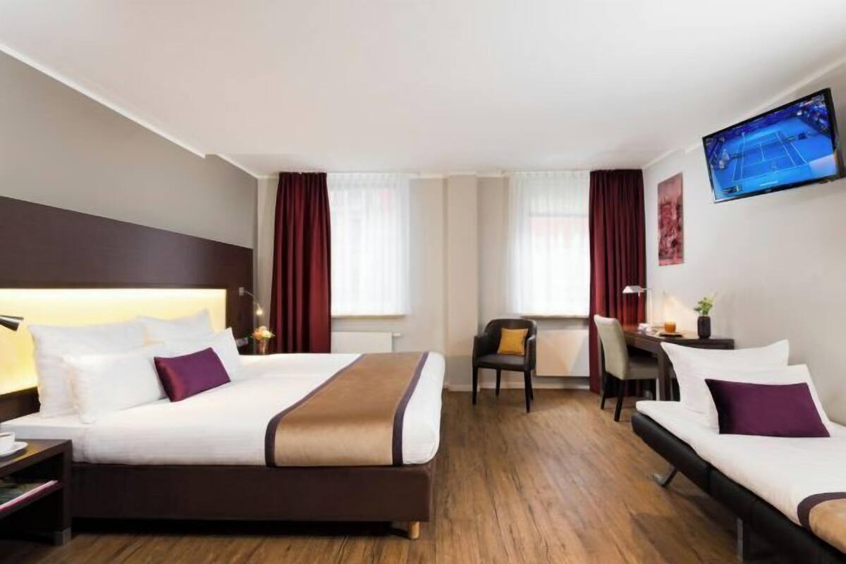 In-room safe, desk, blackout drapes, soundproofing