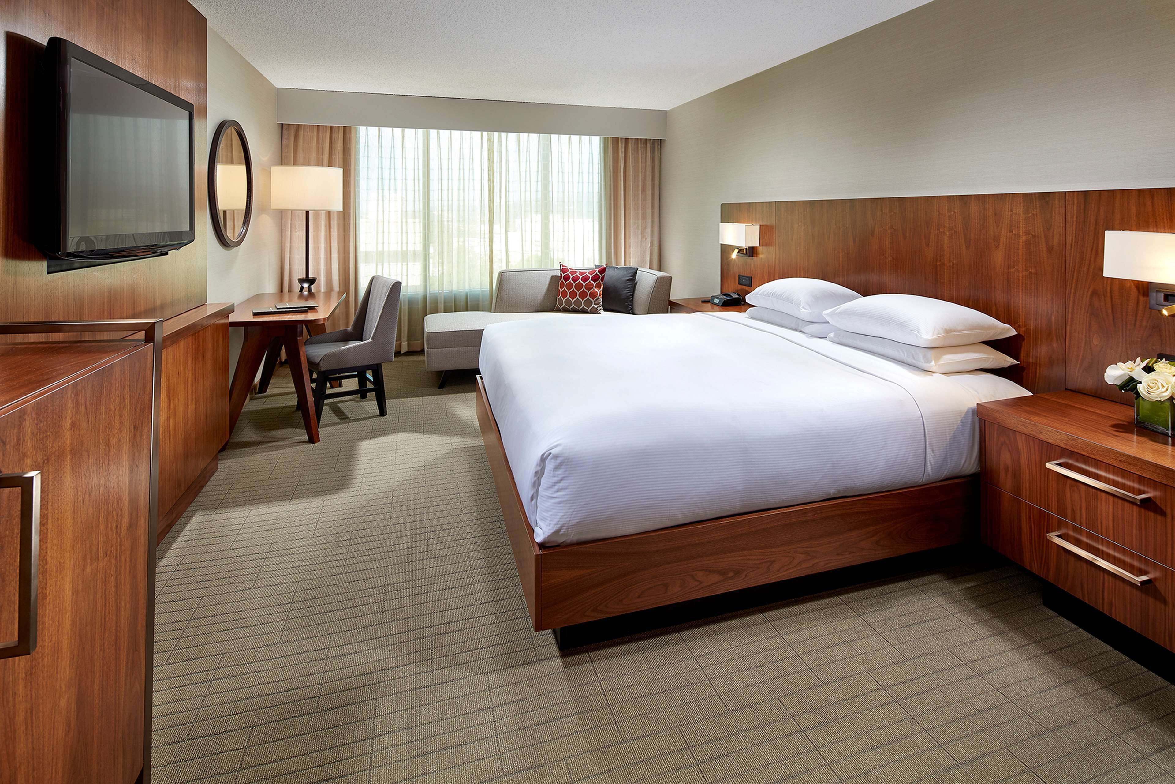 أغطية فراش متميزة وألحفة محشوة بالريش وأسرّة بطبقة علوية مريحة