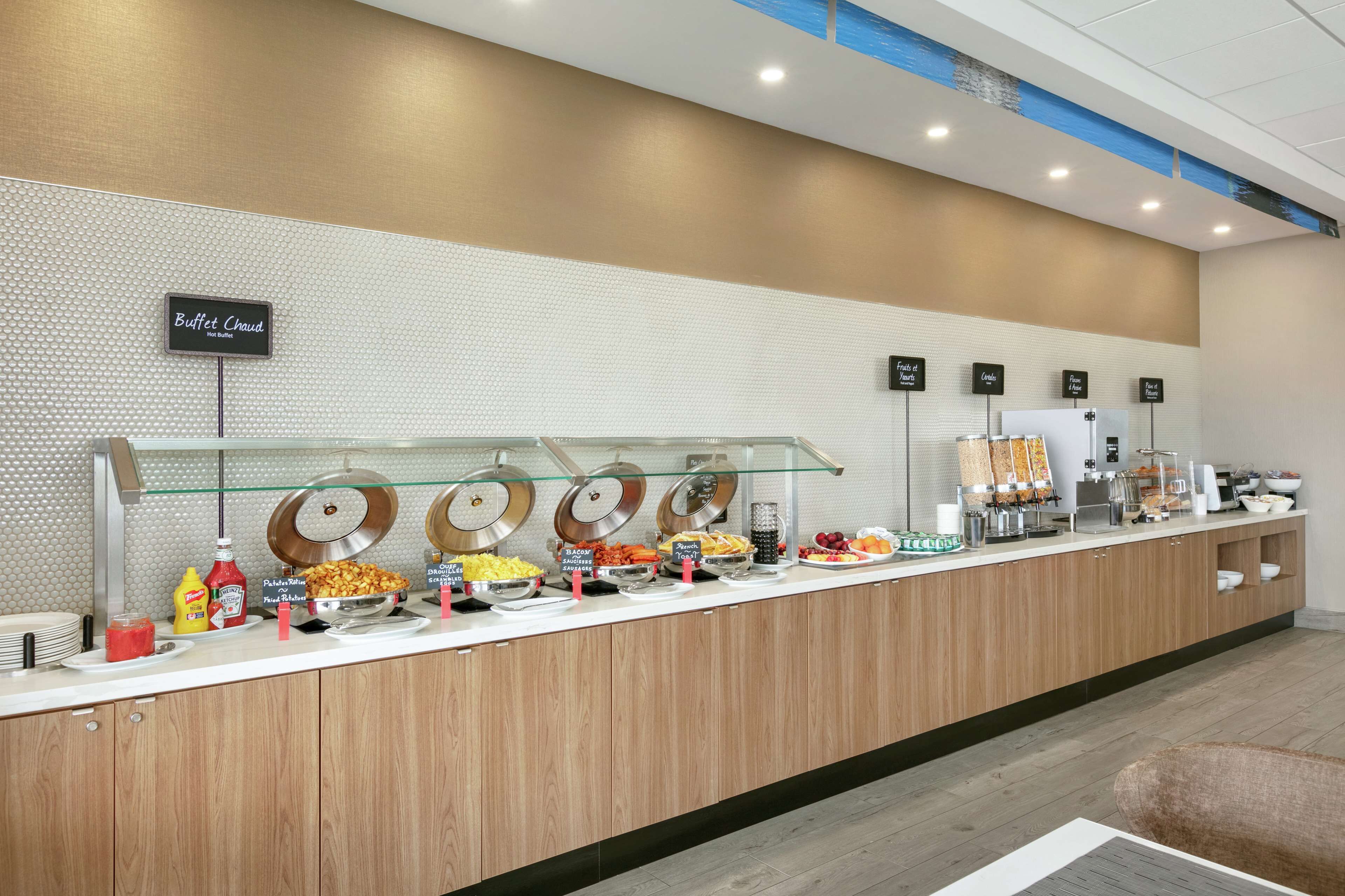 free daily cooked-to-order breakfast