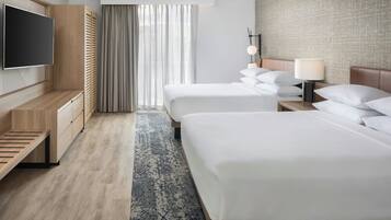 Sängtillbehör av högsta kvalitet och värdeförvaringsskåp på rummet