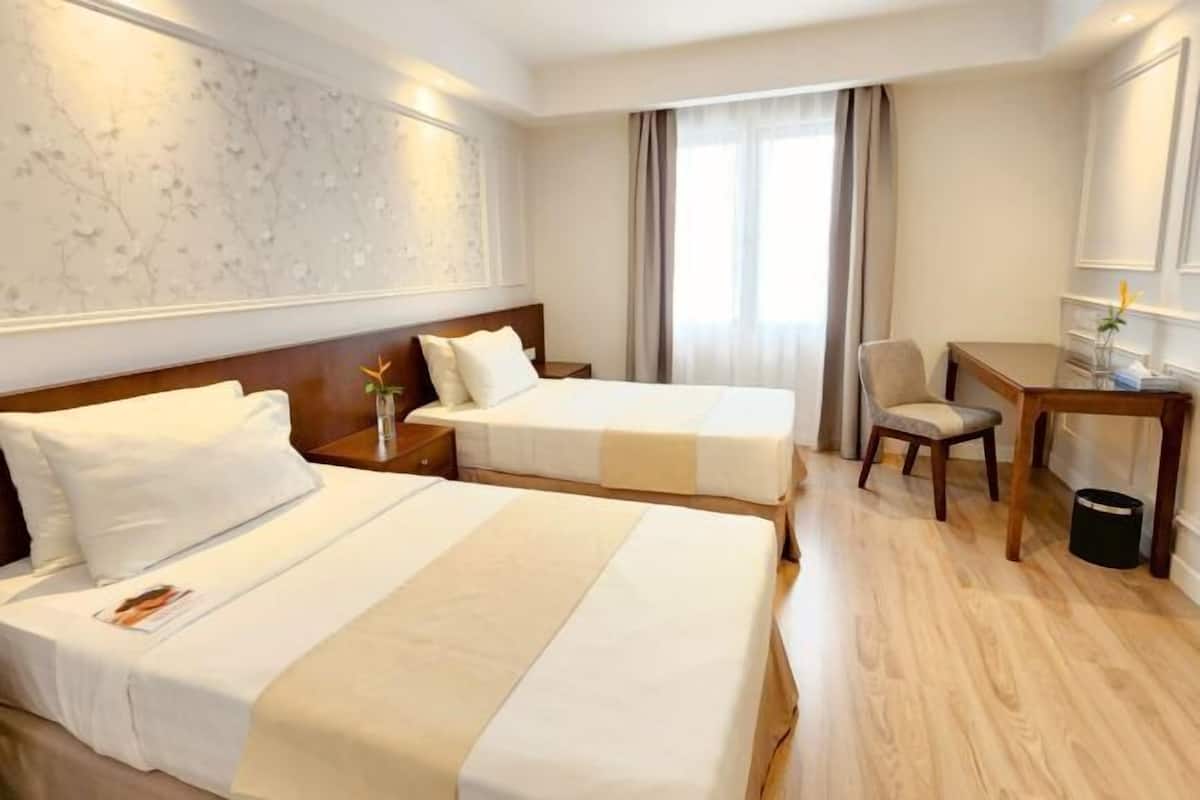1 Schlafzimmer, Minibar, Zimmersafe, Schreibtisch