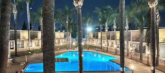 Valley Inn