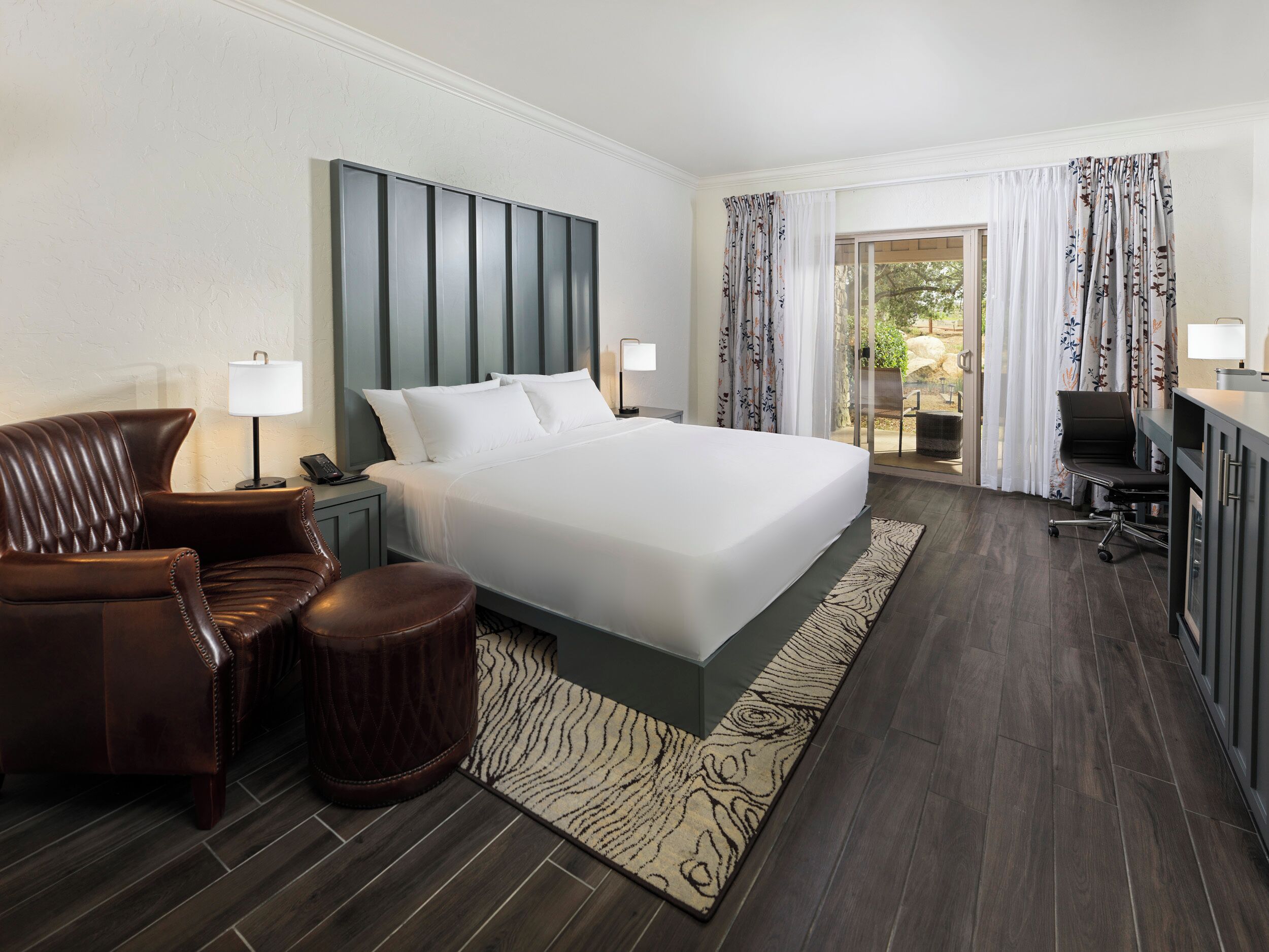 Executive Room, 1 King Bed, Accessible