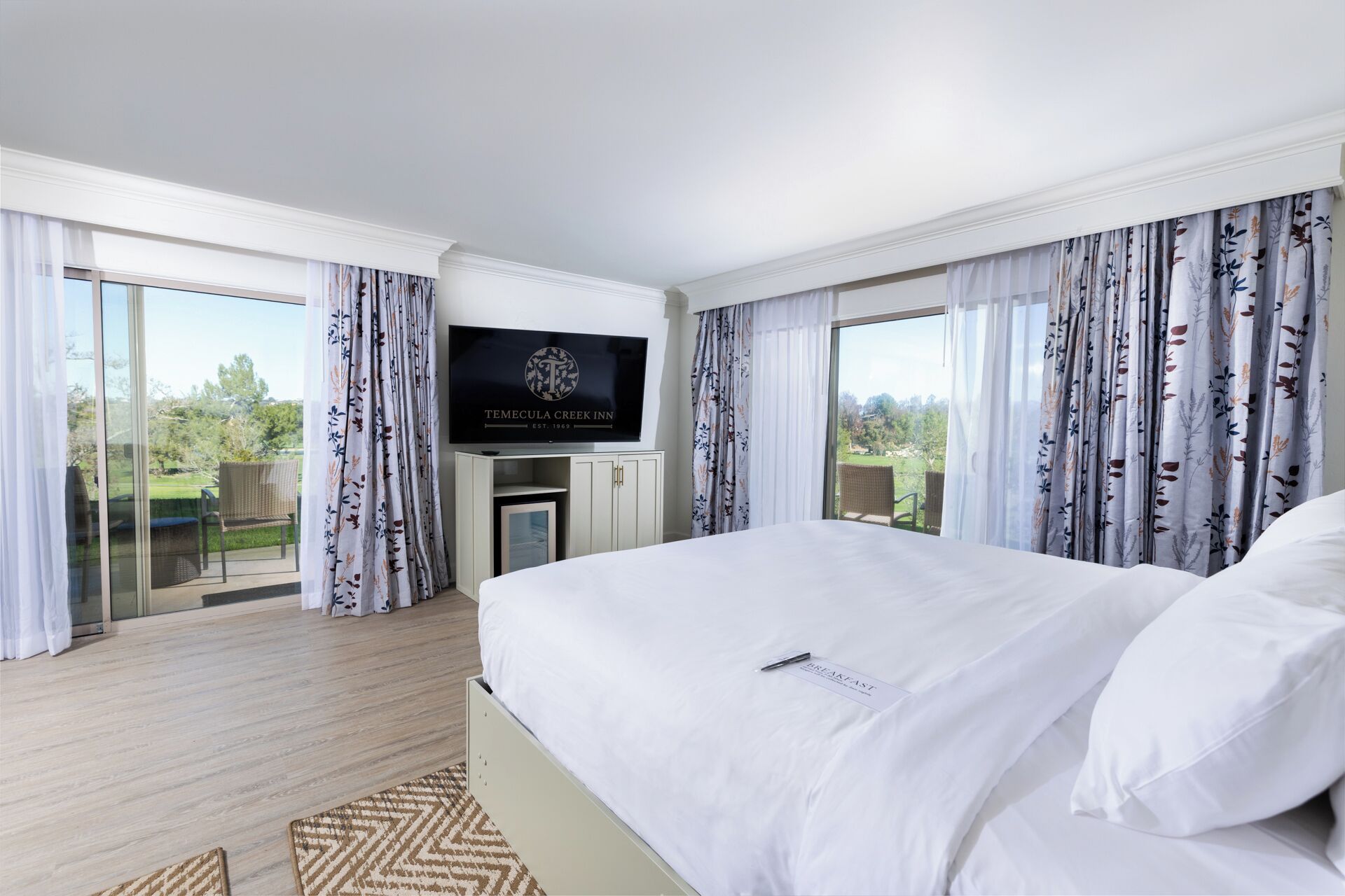 Premium Room, 1 King Bed, Corner | 1 bedroom, premium bedding, pillow-top beds, blackout curtains