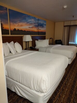 Down duvets, pillow-top beds, individually decorated, desk - Days Inn & Suites by Wyndham Fargo 19th Ave/Airport Dome (Fargo)