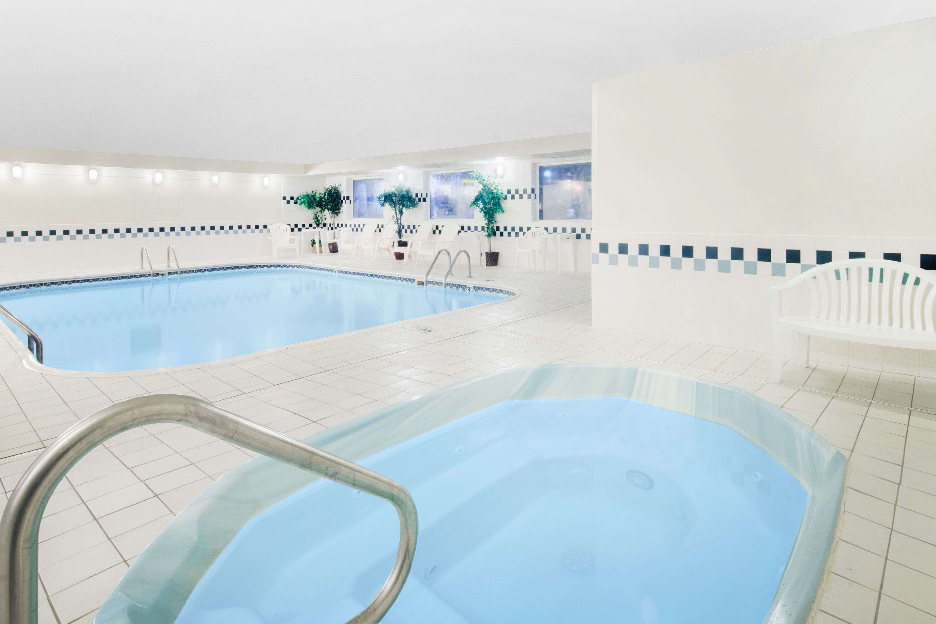 10 Best Hotels With Airport Shuttle In Fargo, North Dakota Trip101