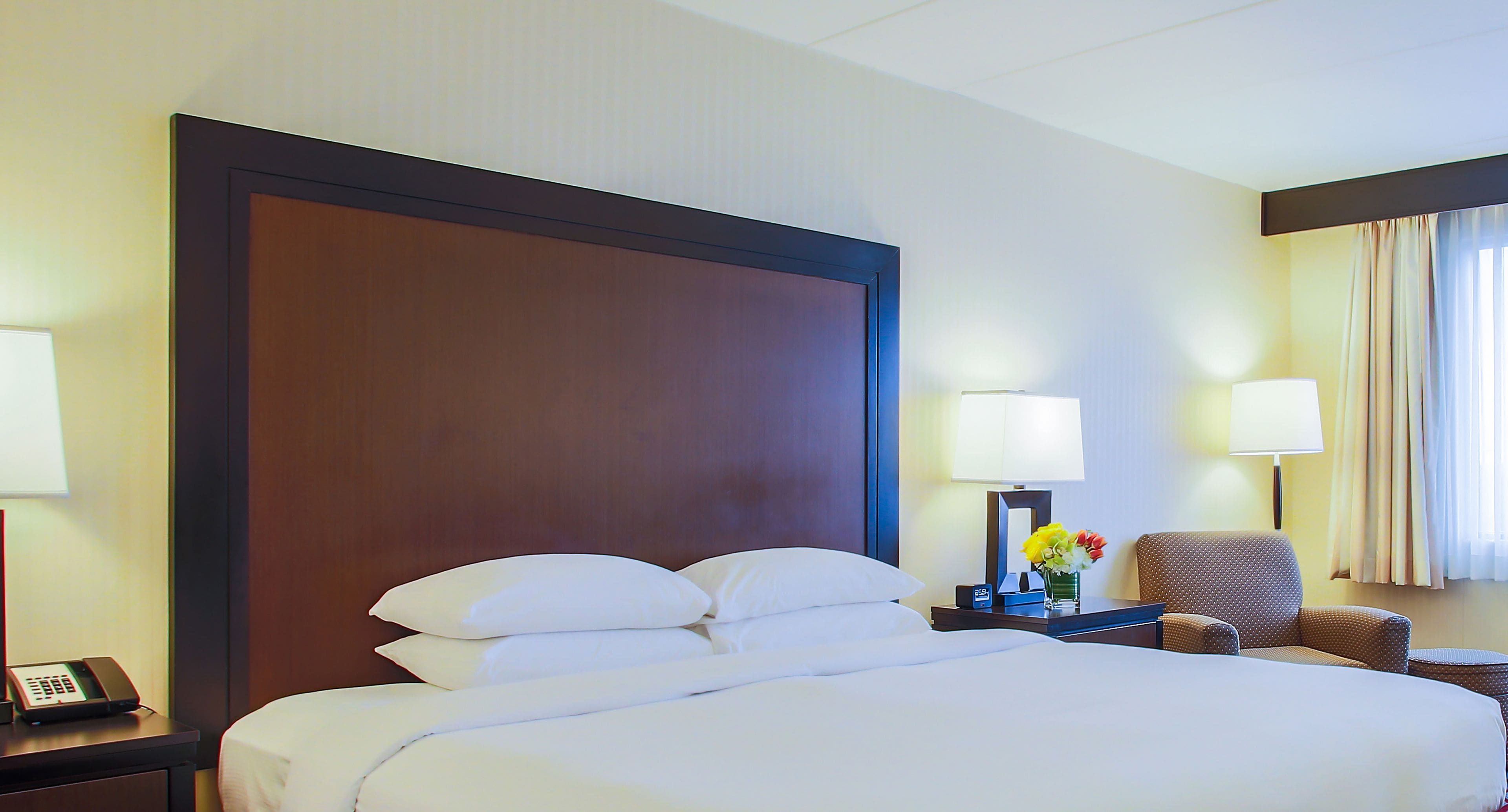 room, 1 king bed | in-room safe, blackout curtains, iron/ironing board