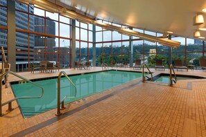 Indoor pool, pool loungers