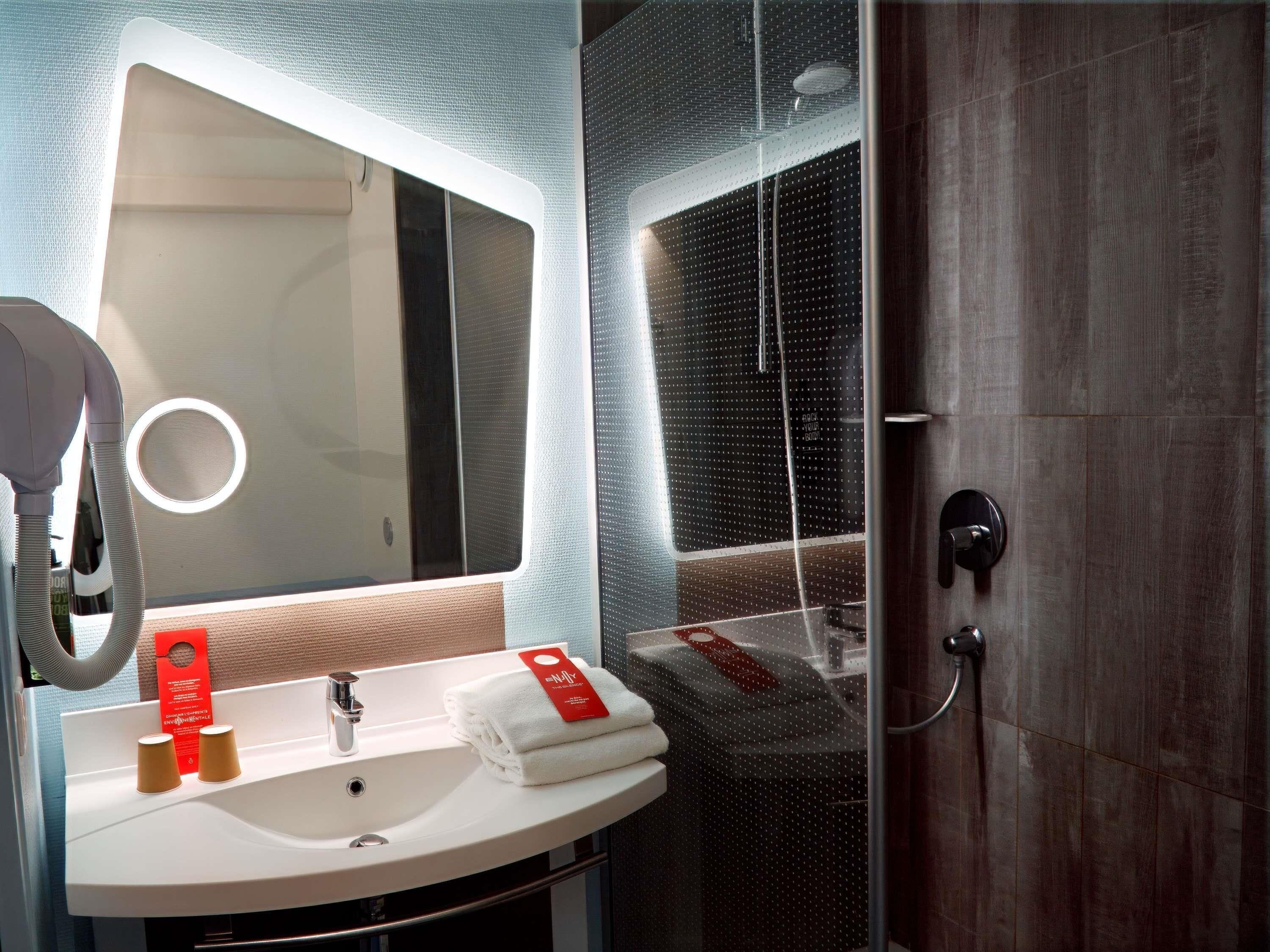 Literie de qualité supérieure, bureau, chambres insonorisées