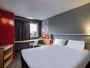 Standard Double Room, 1 Double Bed | Premium bedding, desk, soundproofing, iron/ironing board