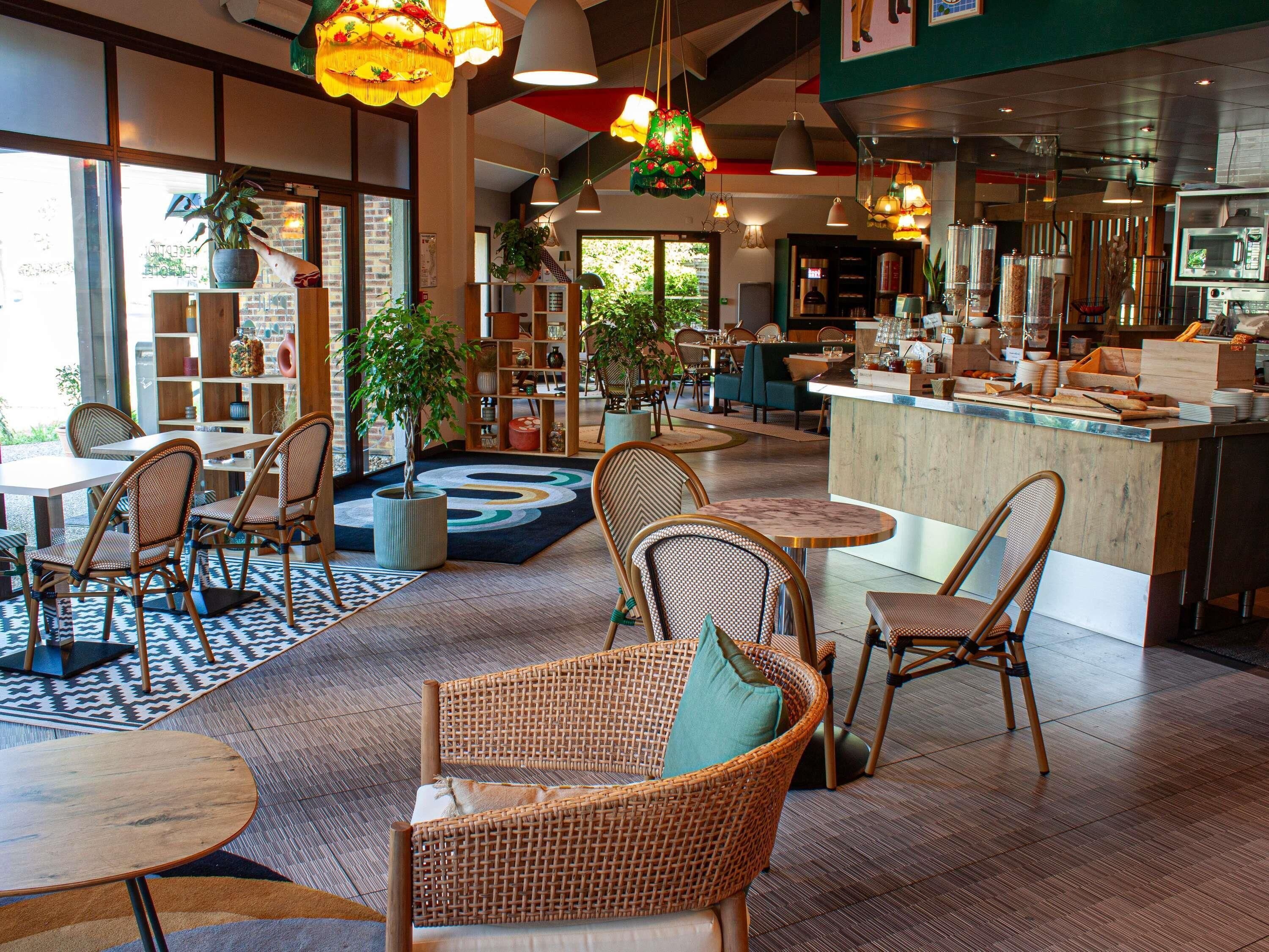 Tägliches Frühstücksbuffet gegen Gebühr