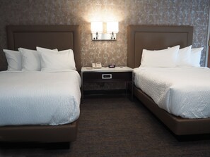 Free toiletries, hair dryer, towels, soap - Kahler Grand Hotel (Rochester)