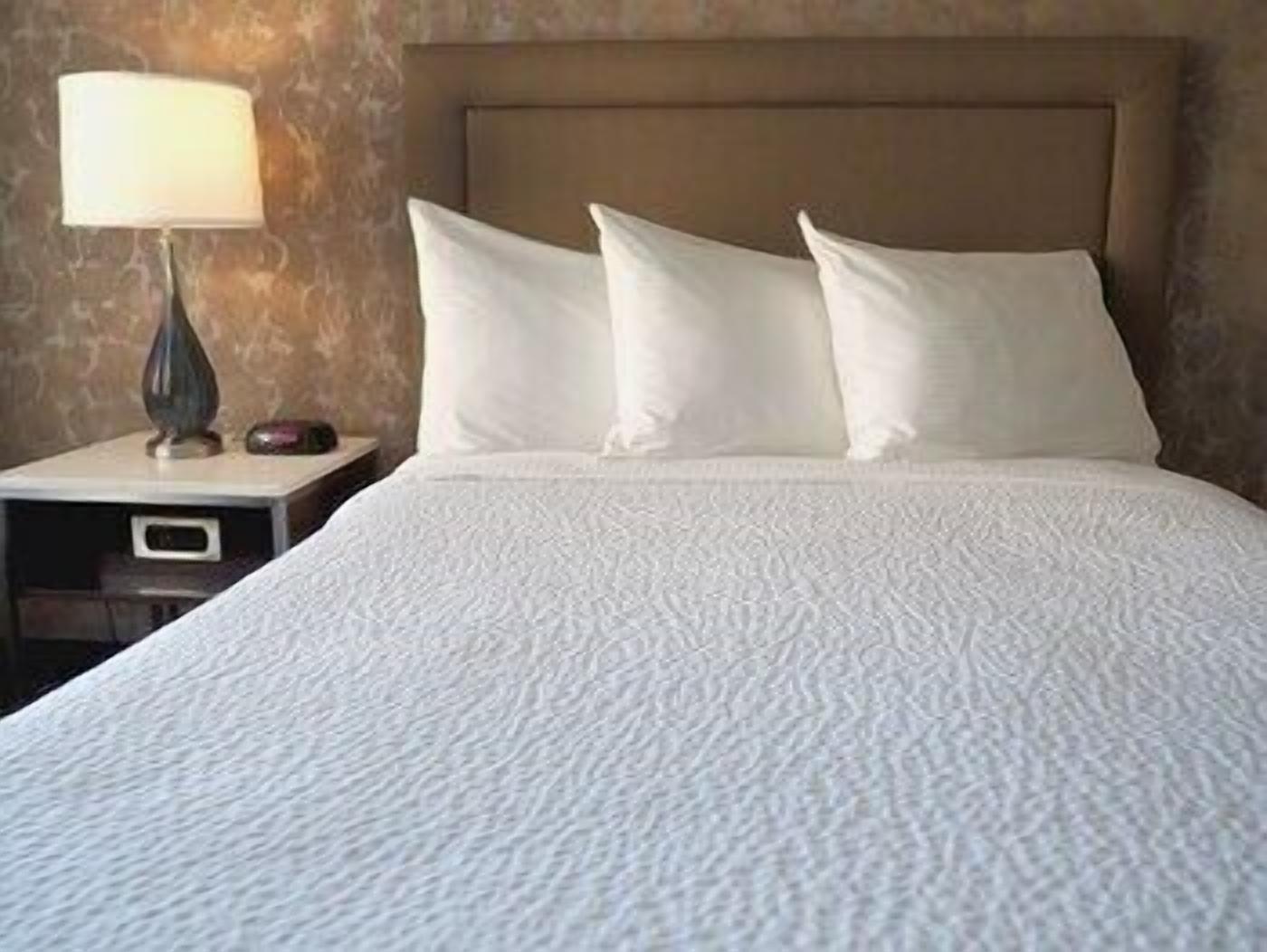 Ropa de cama de alta calidad y escritorio 