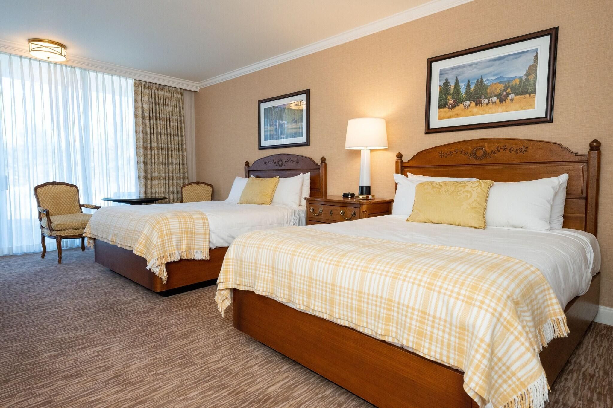 Premium bedding, in-room safe, desk, blackout drapes