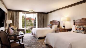 Deluxe Room, 2 King Beds