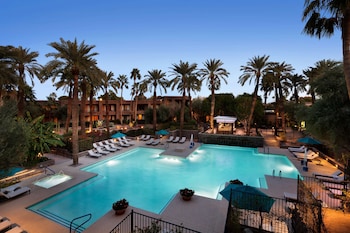 Hotel Exterior at DoubleTree Resort by Hilton Paradise Valley - Scottsdale