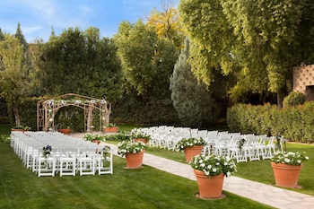 Garden at DoubleTree Resort by Hilton Paradise Valley - Scottsdale