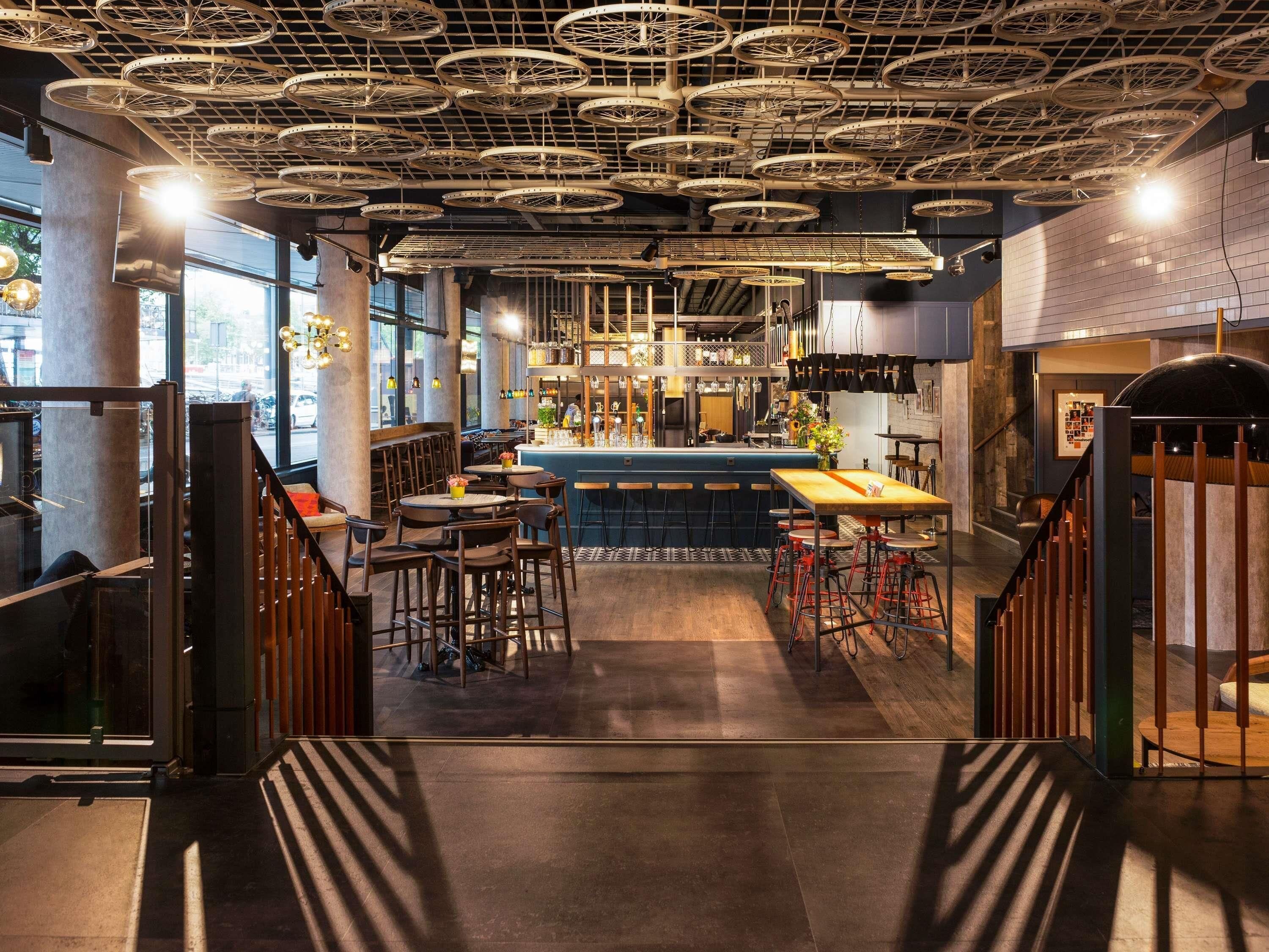 Bar (di hartanah)