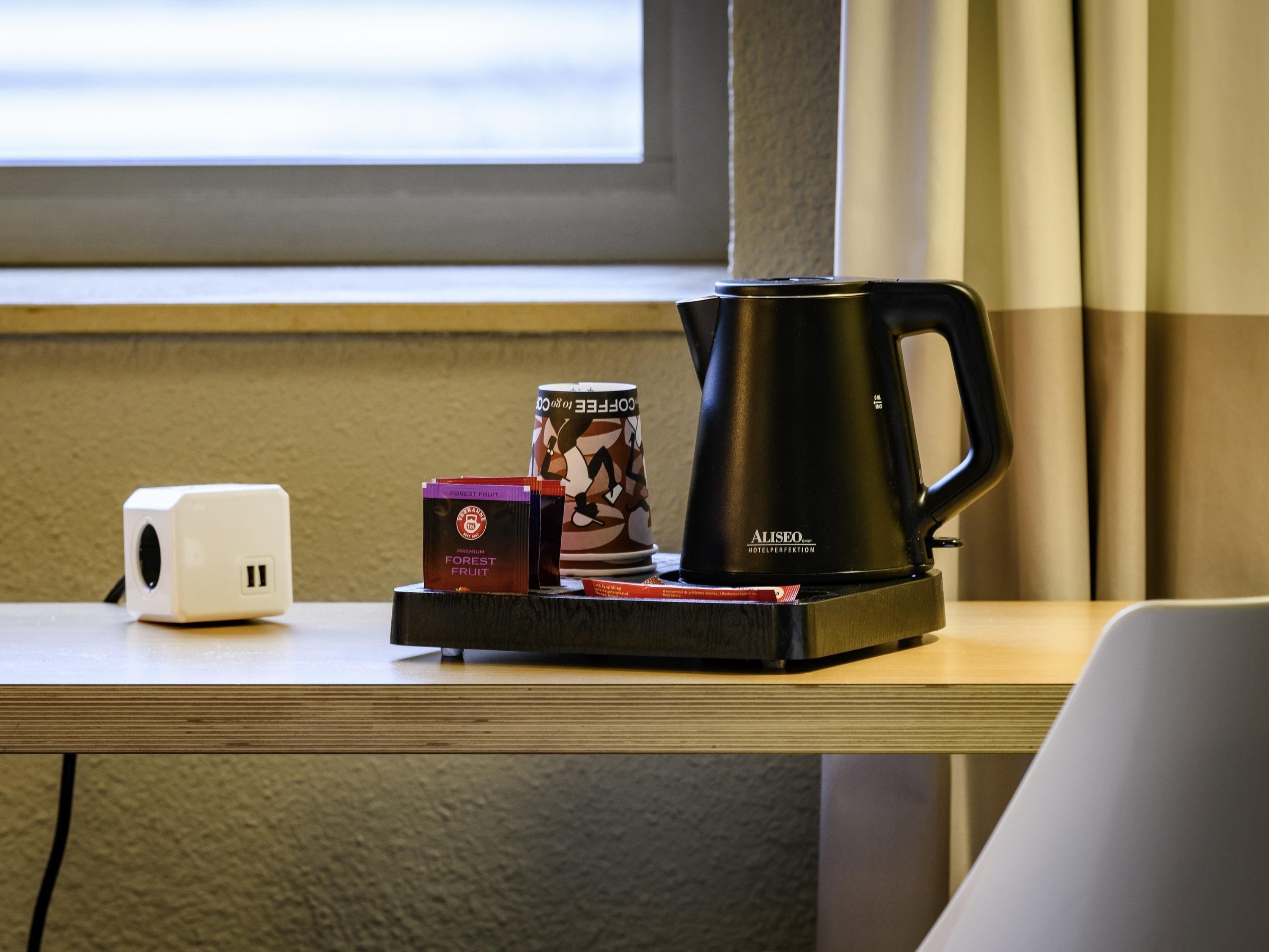 Room, 1 Double Bed, River View | Hypo-allergenic bedding, in-room safe, desk, soundproofing