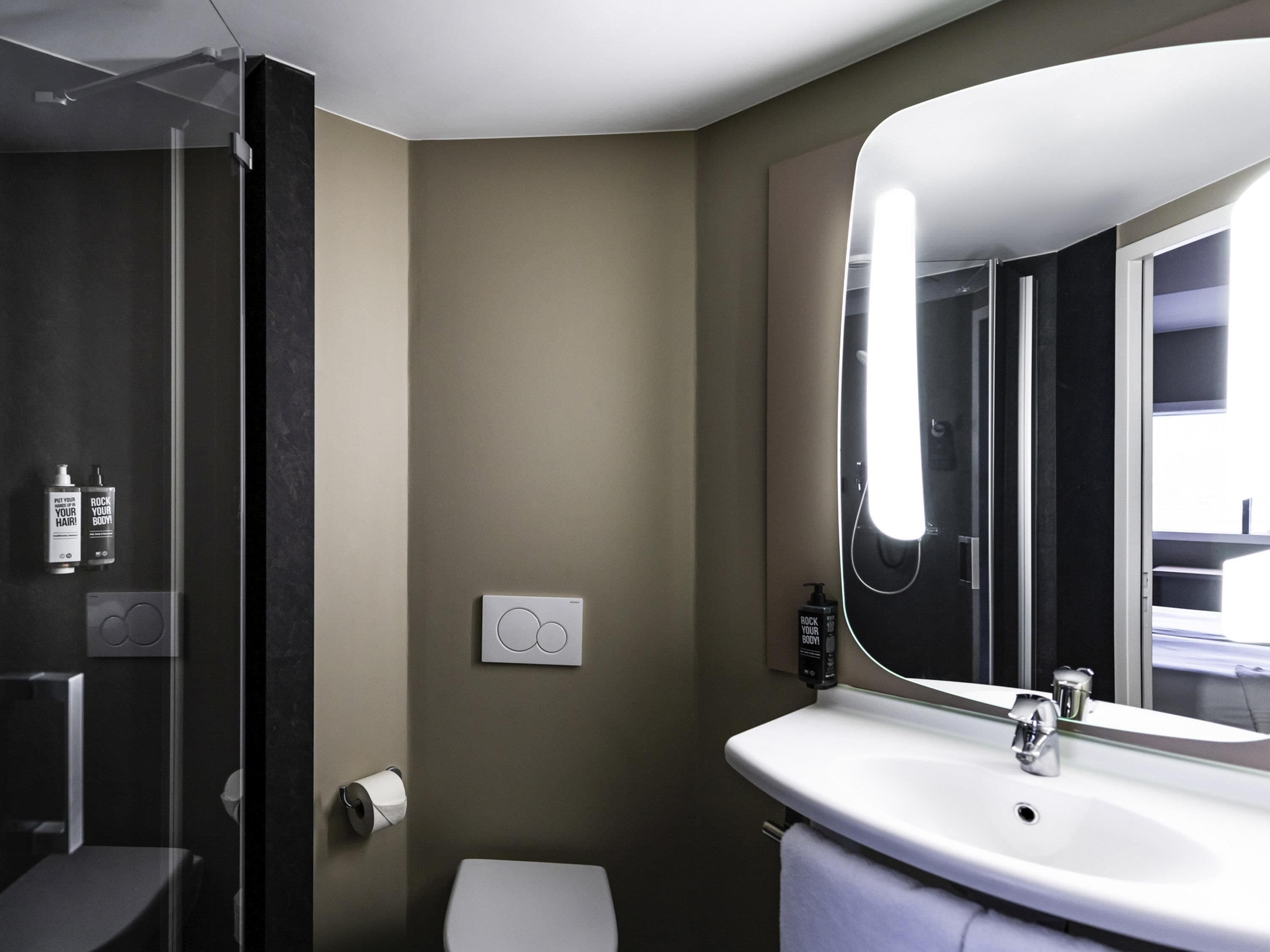 Hypo-allergenic bedding, in-room safe, desk, soundproofing