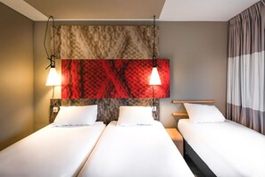 Hypo-allergenic bedding, in-room safe, desk, soundproofing