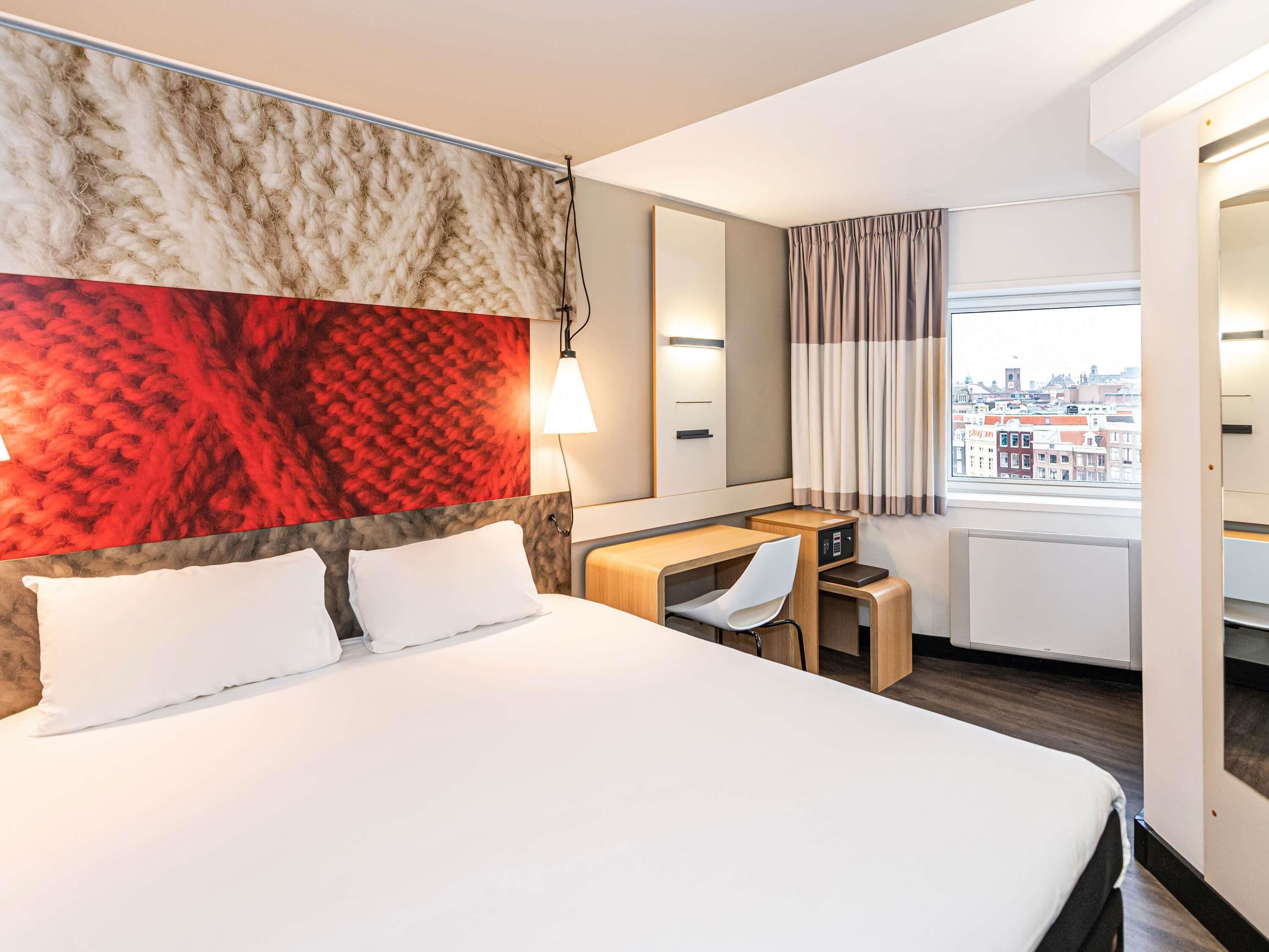 Room, 1 Double Bed (Cosy) | Hypo-allergenic bedding, in-room safe, desk, soundproofing