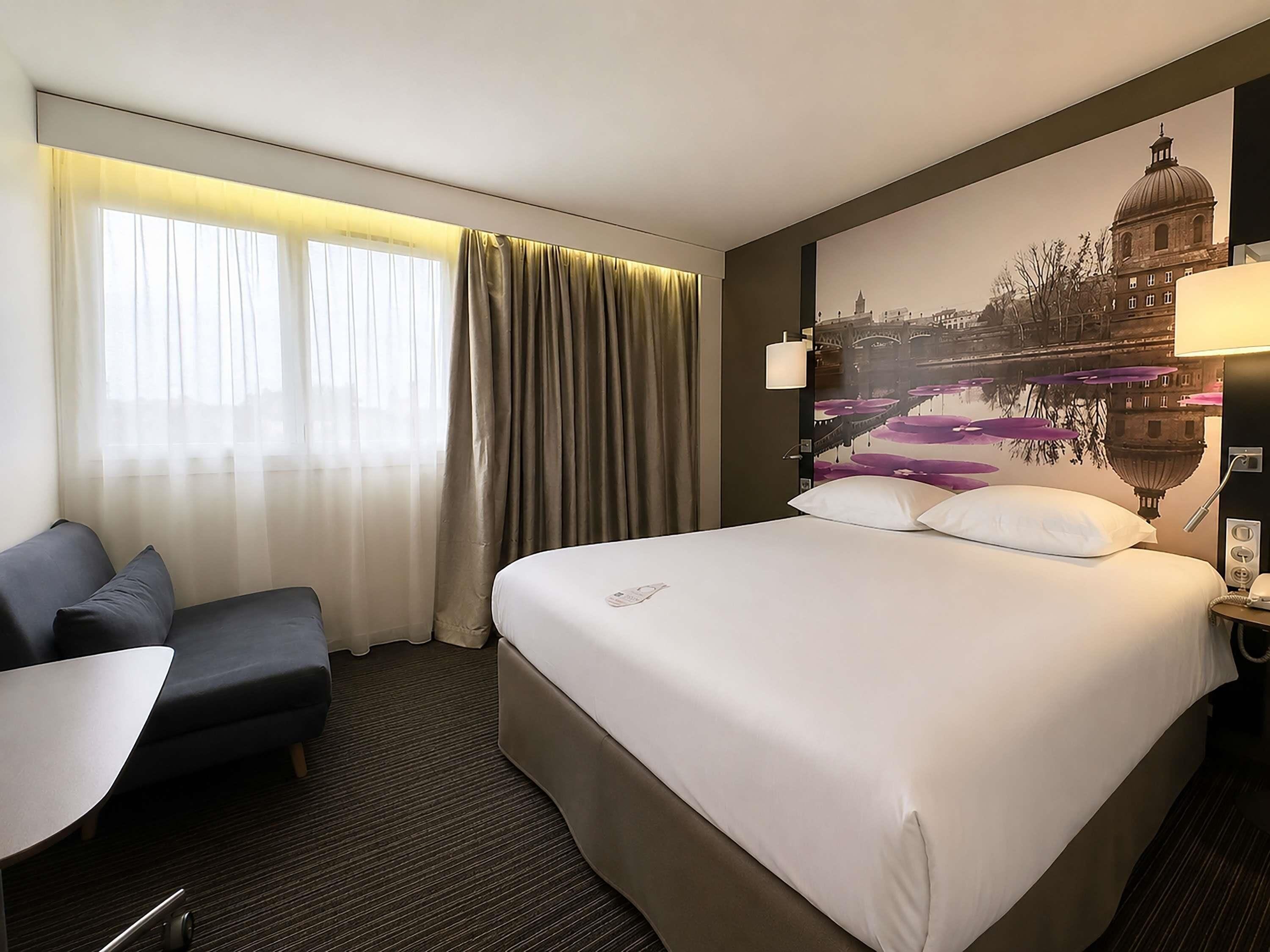 Classic Room, 1 Katil Kelamin (Double) dengan Katil Sofa | Bar mini, peti besi dalam bilik, langsir/tirai gelap terus, kalis bunyi 