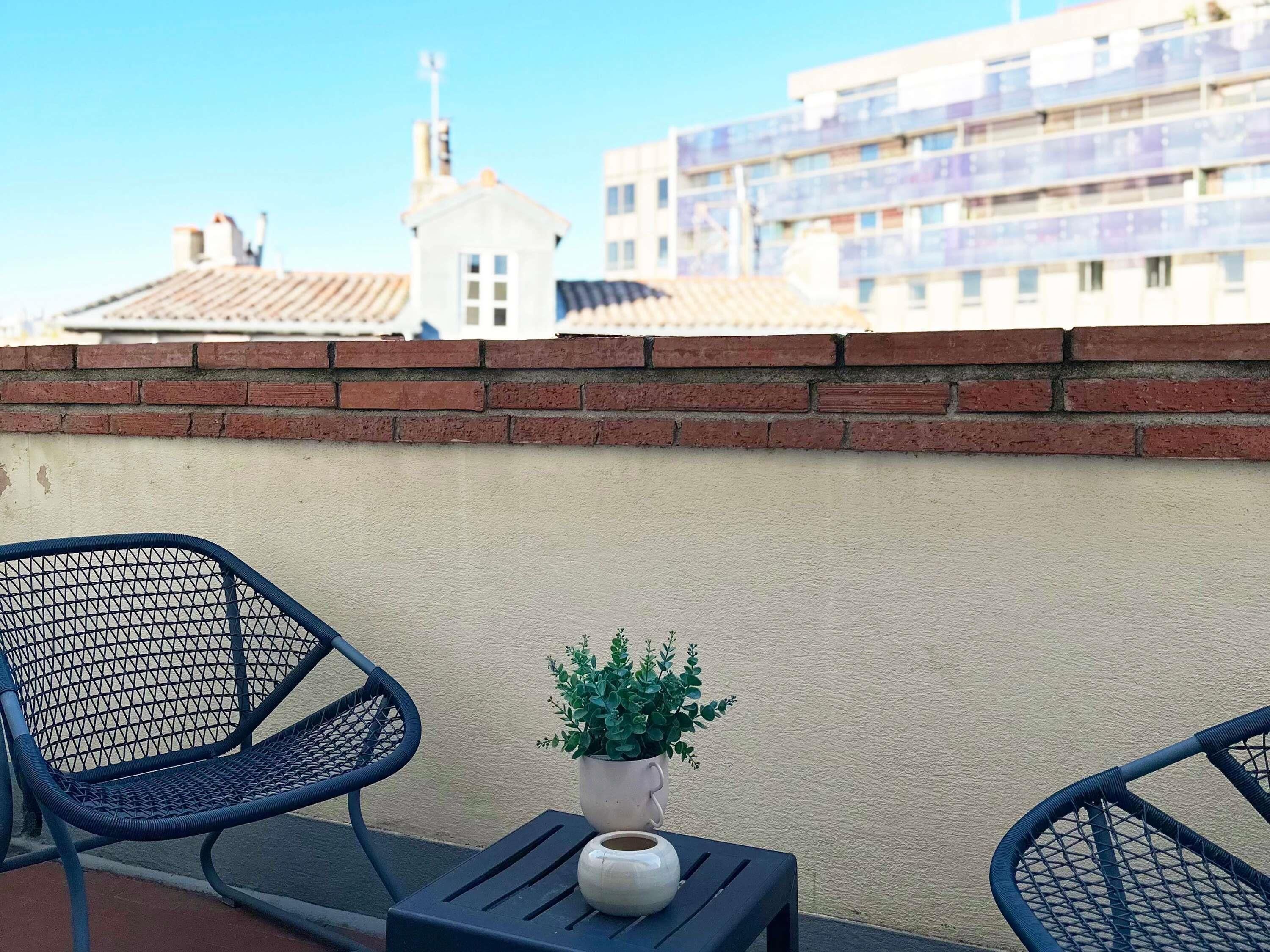 Minibar, coffres-forts dans les chambres, rideaux occultants