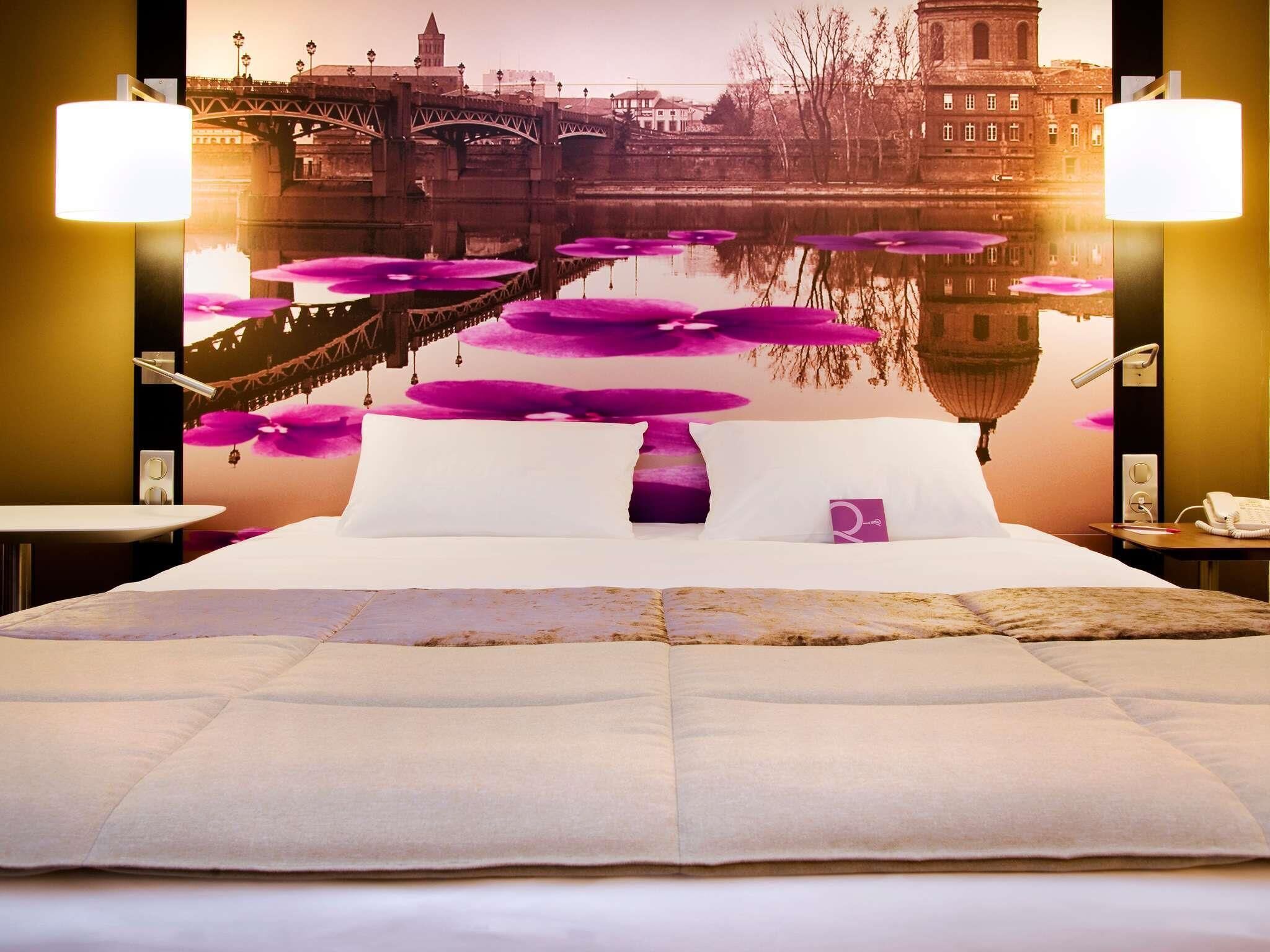 Chambre classique lit KingSize | Minibar, coffres-forts dans les chambres, rideaux occultants