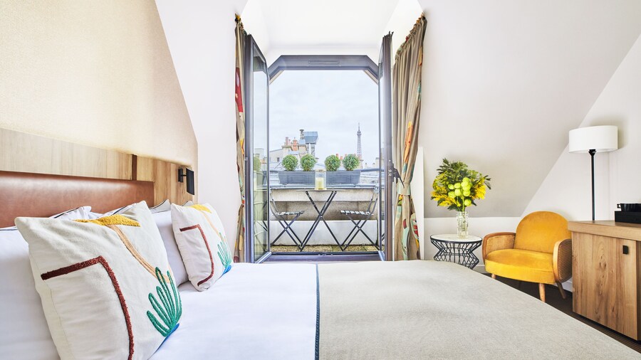 Plaza Tour Eiffel Hotel