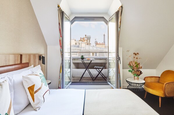 Superior-Zimmer (Eiffel Tower) | Hochwertige Bettwaren, Minibar, Zimmersafe, individuell dekoriert
