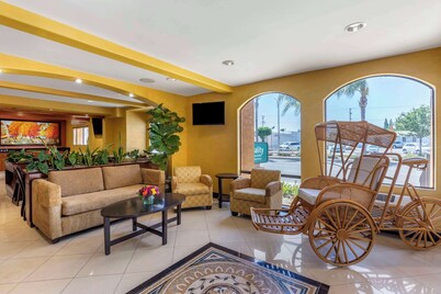 Quality Inn & Suites Westminster Seal Beach