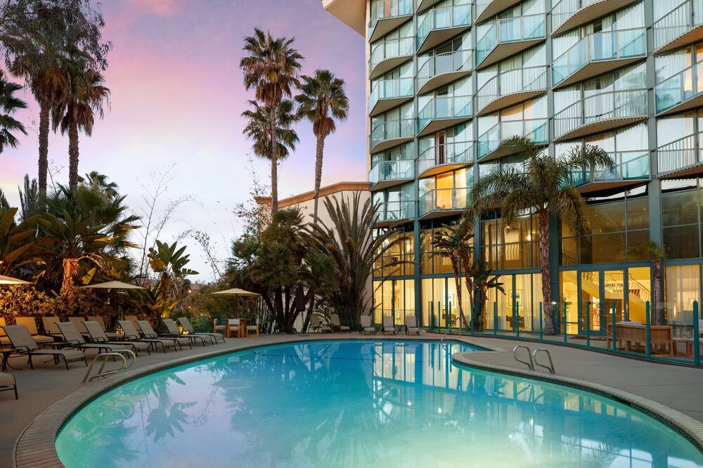 DoubleTree by Hilton San Diego - Hotel Circle
