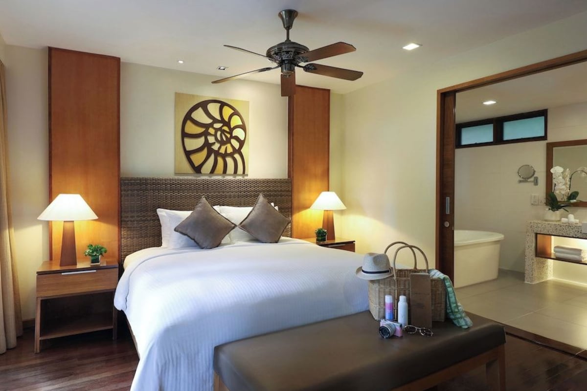 Minibar, in-room safe, blackout drapes, iron/ironing board