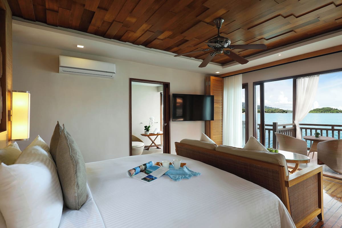 Premier Suite on Water | 1 bedroom, minibar, in-room safe, blackout drapes