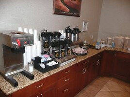 Free daily continental breakfast