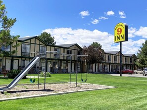 Children’s play area – outdoor - National 9 Price (Price)