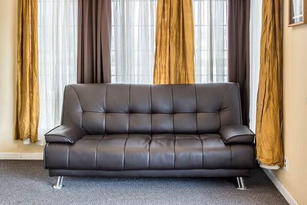 32-inch LED TV with cable channels, TV